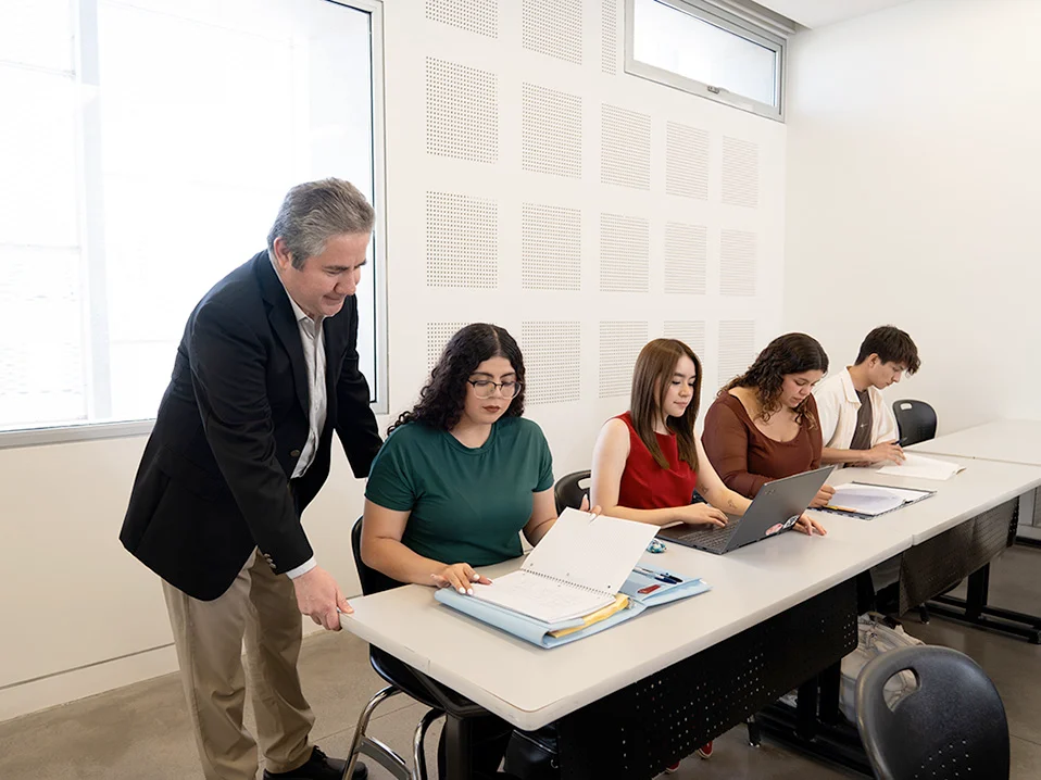 CETYS impulsa la consultoría empresarial desde el primer semestre como estrategia para el desarrollo económico local